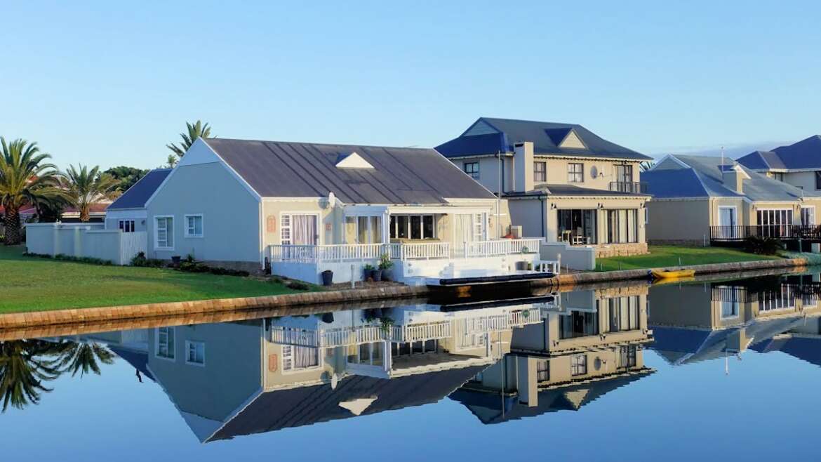 Choosing the Right Staircase Railing for Your Home